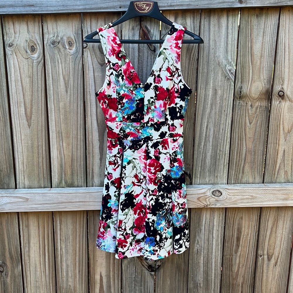 Haute Monde fit and flare flor dress M